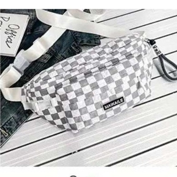 Checkerboard White Gray Fanny Pack Crossbody Bag  Belt‎ Bag - Picture 3 of 3